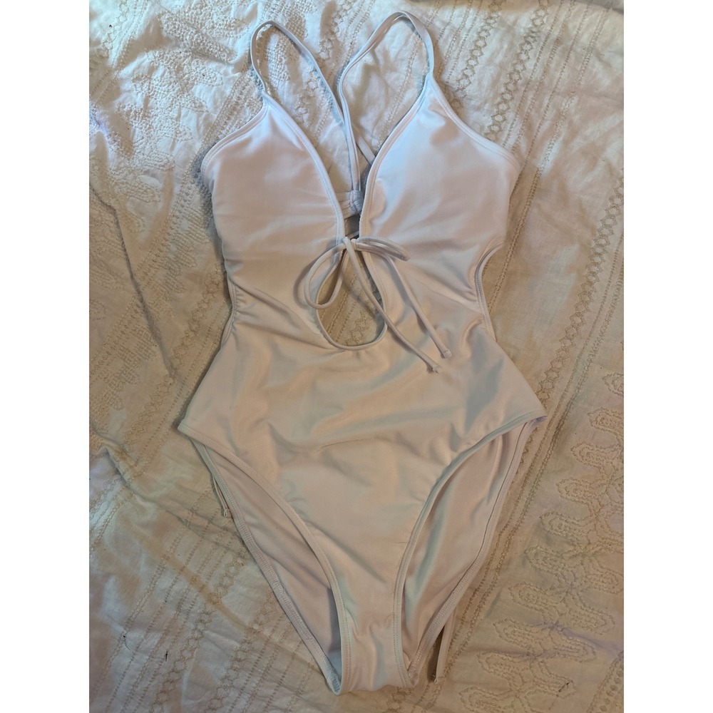 NEW‎ Shade & Shore Solid White Cutout Monokini One Piece Women's Swimsuit, Small
